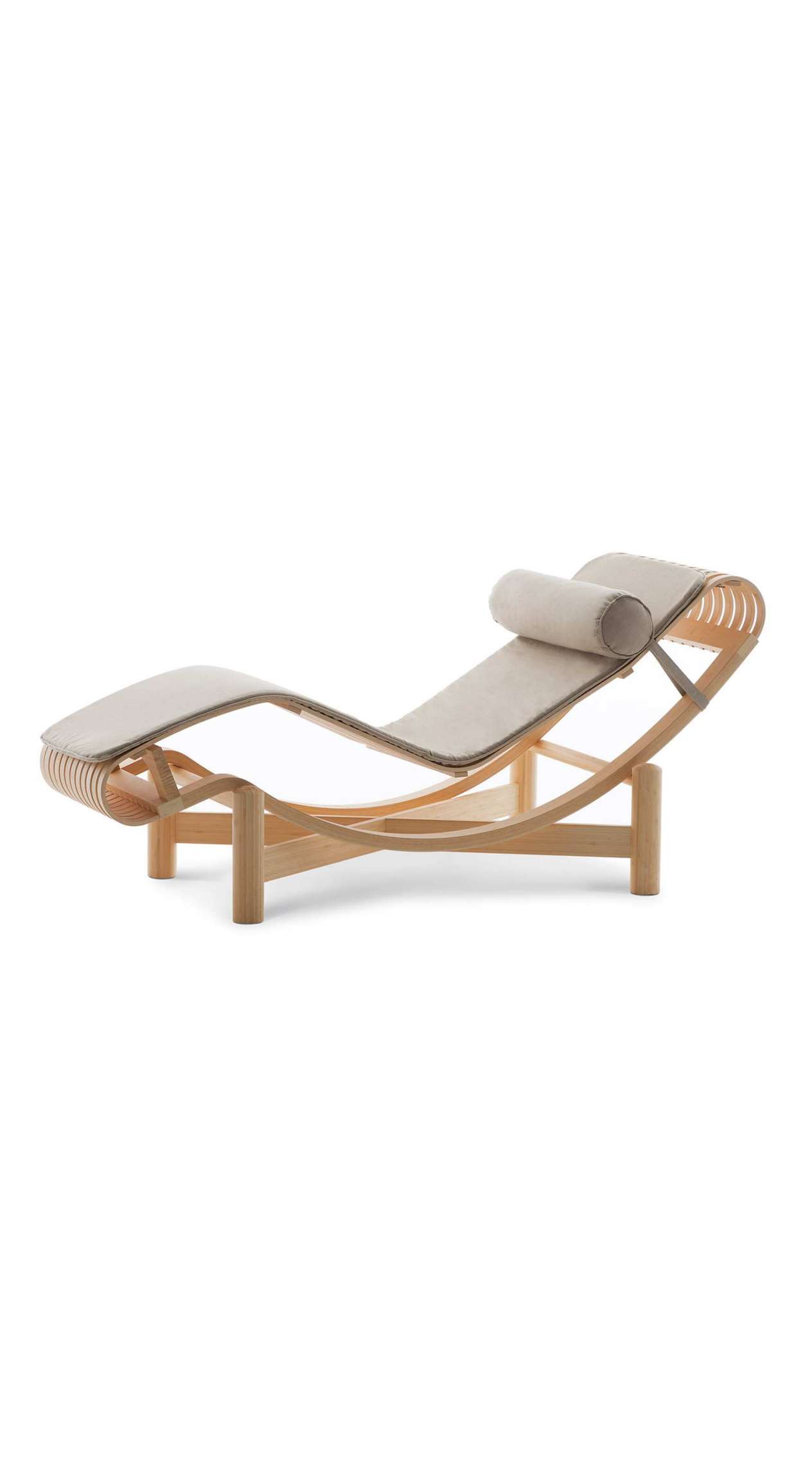 Tokyo chaise longue by Charlotte Perriand | Cassina