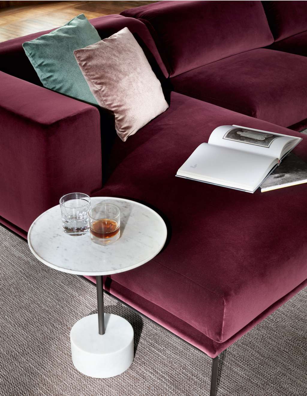9 Low table: cylindrical, modular shapes | Cassina